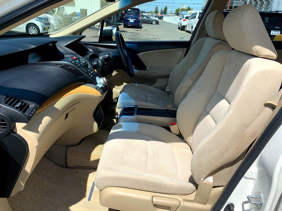 daitokucar1's tweet photo. ホンダオデッセイ2.4L入荷しました💁‍♂️
オデッセイは大きいミニバンは運転怖いな～って思う方にも安心して運転できるコンパクトミニバンです🚗
色はパール、平成21年6.3万キロで純正ナビTV、全方位カメラ付きで車両本体価格は52.8万円です‼️
ぜひぜひ見に来て下さい✨ #オデッセイ https://t.co/FBi70OBwgl