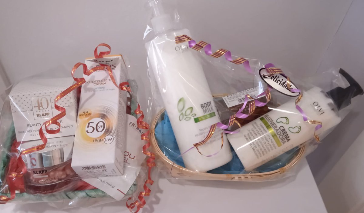 essizare's tweet photo. Ideas para regalar el día de la madre. Puedes elegir una de nuestras cestas con productos o, si quieres, te asesoramos y te hacemos una personalizada. También tenemos nuestras tarjetas regalo, con las que puedes regalar tratamientos de belleza y masajes
#DiaDeLaMadre #Fuenlabrada https://t.co/EHgIAR0y9V