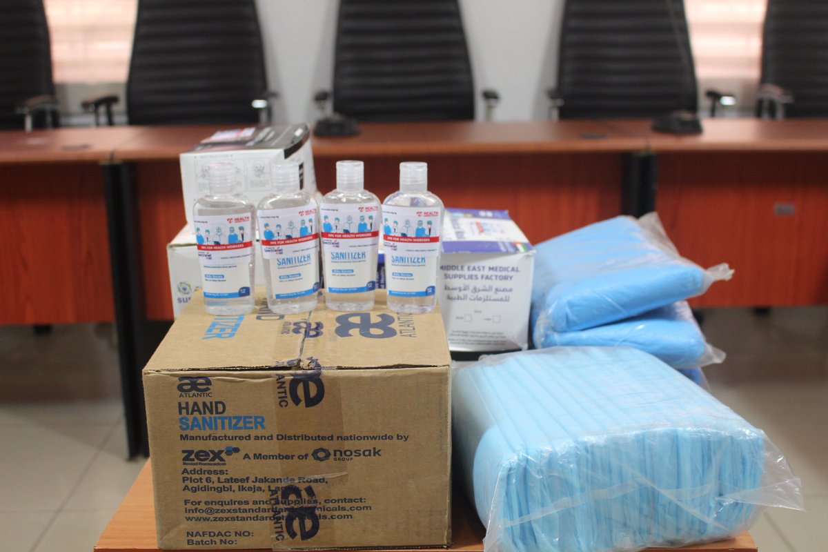 LASUTHikeja's tweet photo. LASUTH RECEIVES PPE DONATIONS FROM HEALTH EMERGENCY INITIATIVE/SPECTRANET

Kindly read more on https://t.co/6wQidojiRZ 

@followlasg @Spectranet_NG @jidesanwoolu @drobafemihamzat @MobilePunch @THISDAYLIVE @TheNationNews @BusinessDayNg @MobilePunch @GuardianNigeria https://t.co/EP6XuqwxEr