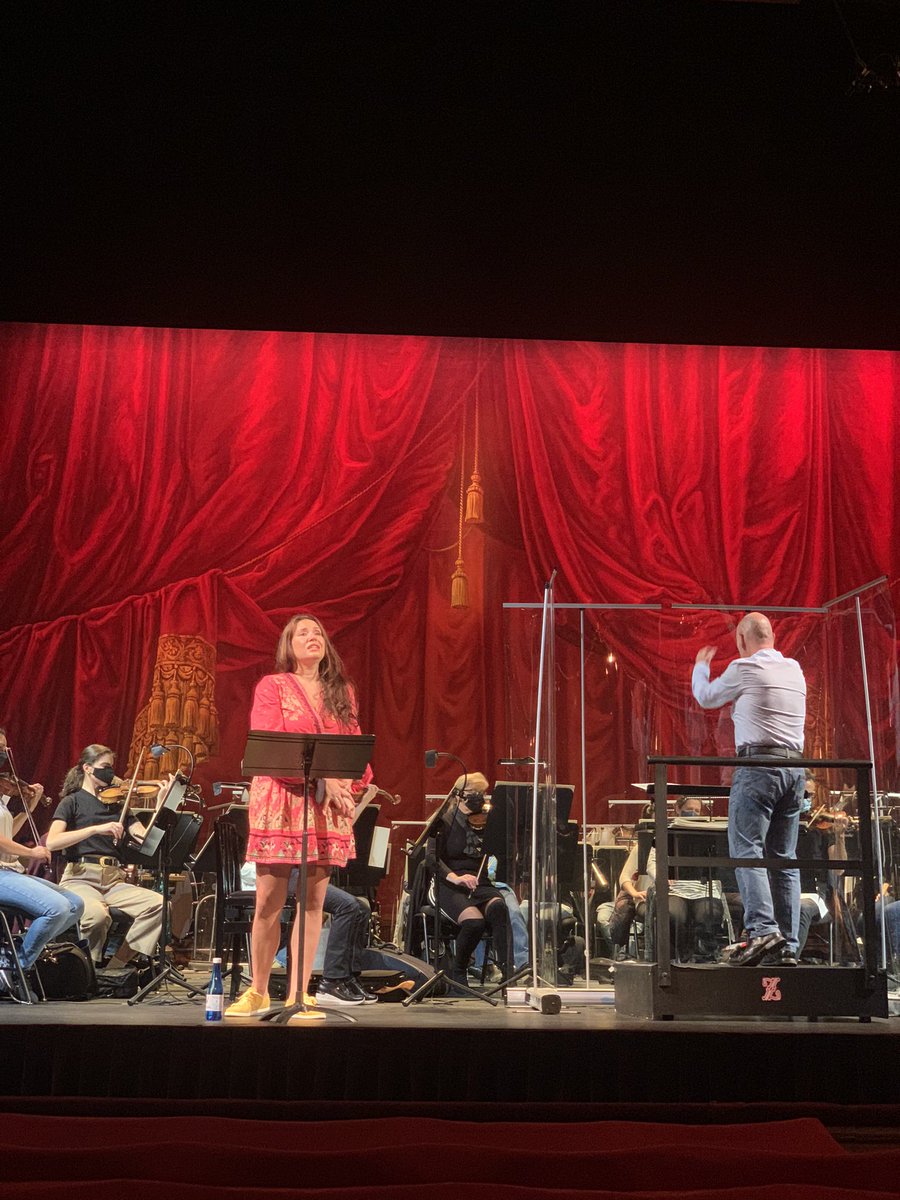 The great <a href="/sonyayoncheva/">SONYA YONCHEVA</a> presents her first Zarzuela concert at the beautiful <a href="/TeatroZarzuela/">TeatrodelaZarzuela</a> in Madrid tonight. We interviewed her for our next Musica! <a href="/euronews/">euronews</a>