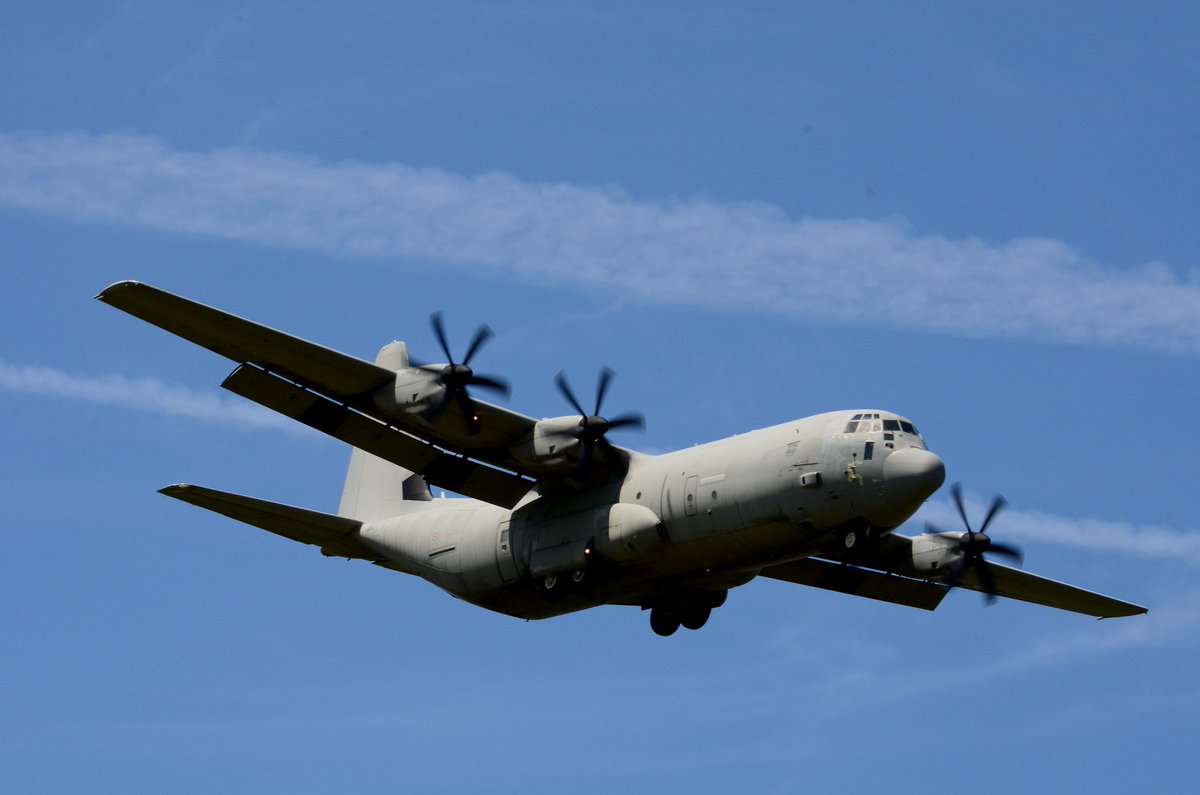 scandura's tweet photo. 2⃣ 2021-04-29 
1111z ⏱️ 13:11 CEST

🛩️ Italian Air Force 🇮🇹 Lockheed Hercules C-130 #MM62196 c/s #IAM4632 departed from Pisa San Giusto: heading Misrata* via SARKI w/p.

*#MIASIT mission https://t.co/SnybX3dVmc

#Libya #Libia #Misrata #Misurata https://t.co/ZunqBZdBea