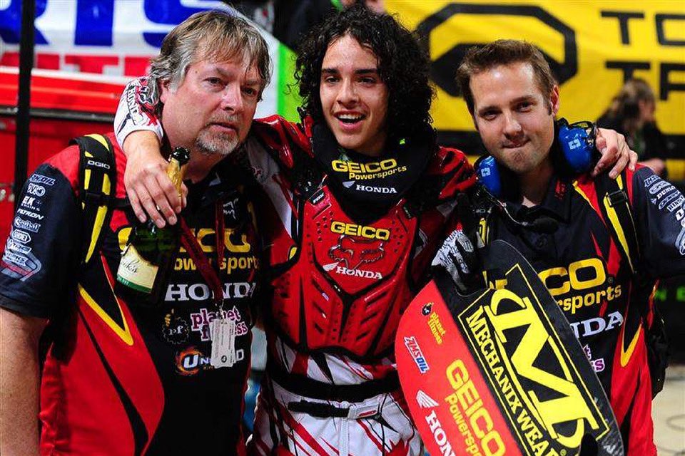 THROWBACK THURSDAY 2009. 🔥🔥

My first Supercross Victory in St. Louis.  I also cannot thank these two men enough. 

Left: JC Waterhouse - Team Manager
Mechanic: Jeremy Hoyer 

#ThrowbackThursday #memories #grateful #supercross