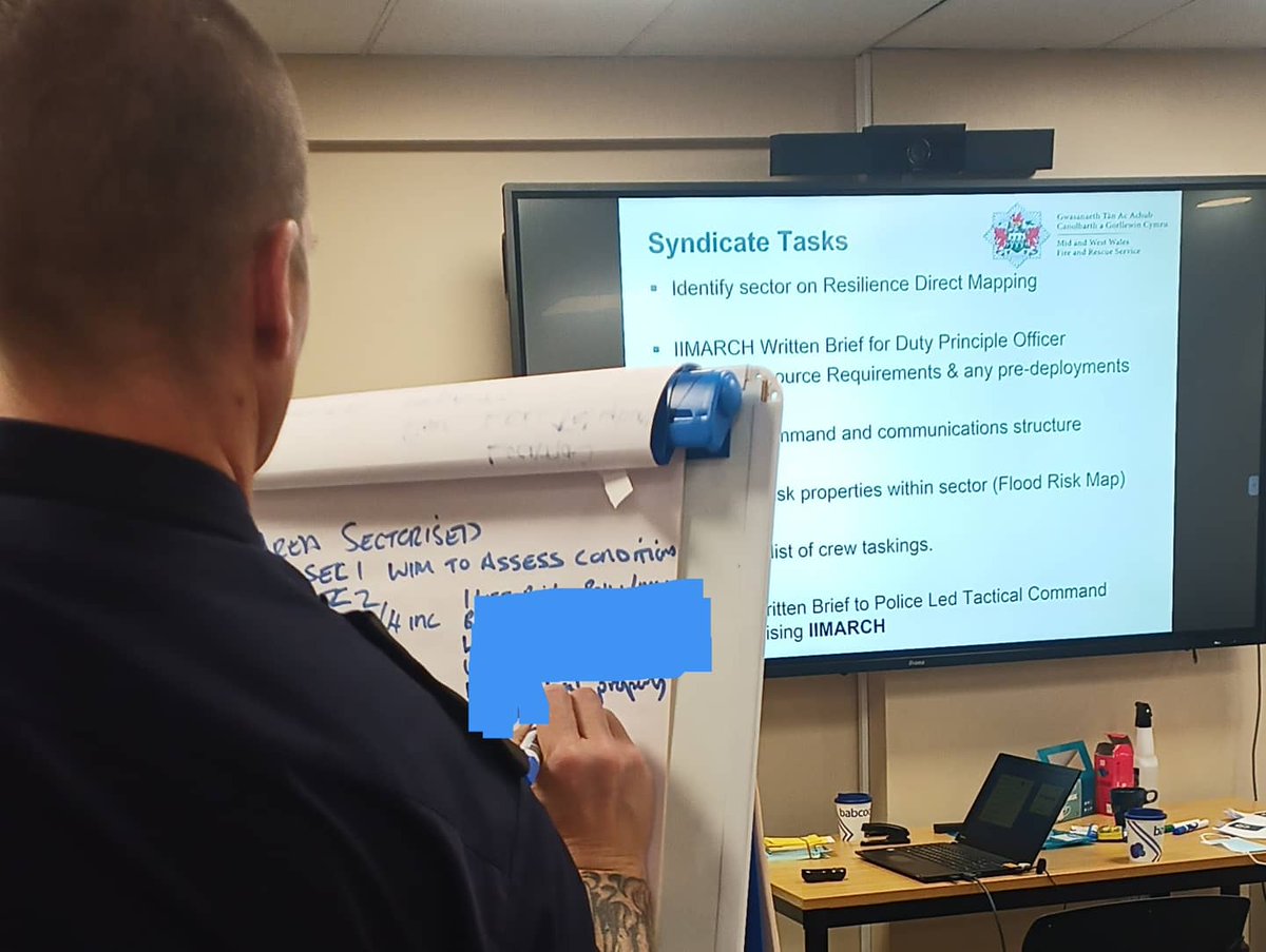 This week we have been working with our colleagues in @SWFireandRescue for the delivery of Water Incident Managers initial course, big thanks to our guest speakers for their support #WaterRescue #FloodResponse