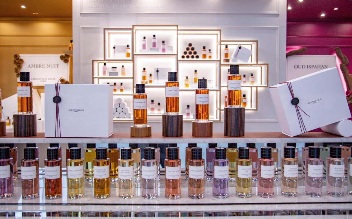 AlhamraZaki's tweet photo. You are welcome to enjoy the #Christian_Dior Stand at #Manar_Mall till May 11
#ChristianDior #Dior #perfume #fashion #branding #luxury #rasalkhaimah #rak #UAE
#ManarMall #AlHamra #Al_Hamra #onealhamra #rakreimagined #RasAlKaimahReimagined #landofopportunities #inspiredbytheland https://t.co/stN6j9oOH4