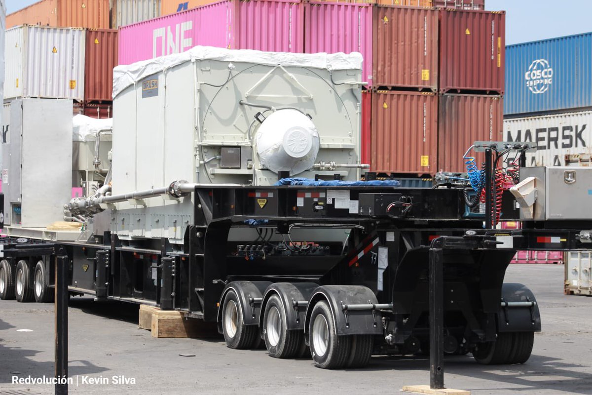 Llegada a #Nicaragua de las primeras 5 turbinas de las 7 que aportarán 300 MW de la Planta de Gas Natural que construye la Empresa New Fortress en nuestro país. #PLOMO19