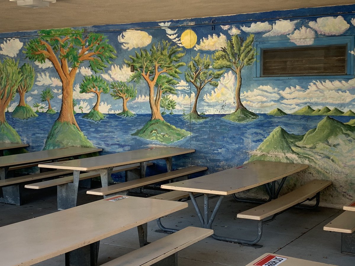 Kittridge Elementary is such a hidden treasure. Beautiful murals, happy kids, great job to Principal Jimenez and his staff. All in at Kittridge!