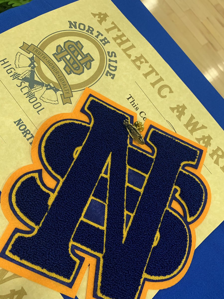 JMCSSOperations's tweet photo. NSHS Athletic Awards going on. 🎾⚾️🥎🏈🏆 https://t.co/eMl1KQmejU