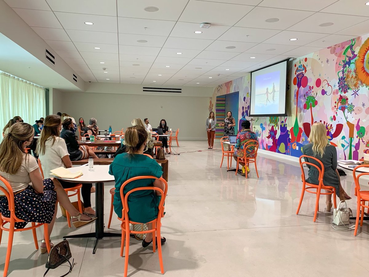 We had a blast attending part one of @VisitSarasota  Tourism U: Social Media Seminar and networking event! Held at the new Sarasota Art Museum, the event offered continuing education on the best social media practices for the post-pandemic world. 

#VisitSarasota #MySarasota