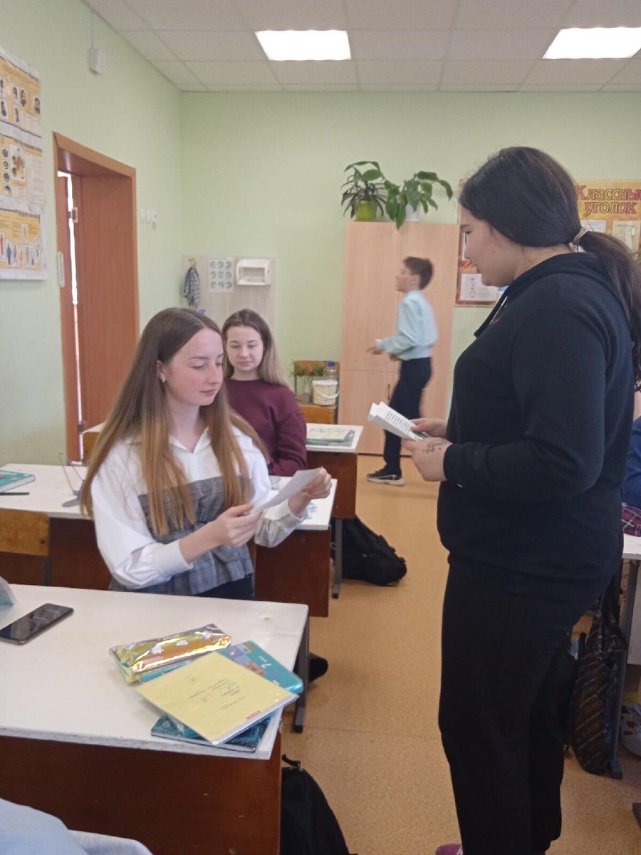 SrcOkt's tweet image. 22 апреля отмечается Всемирный день земли. Под девизом &quot;Человек должен украшать землю&quot; ребята нашего Центра провели акцию &quot;Сохраним планету вместе&quot;. Дети разработали макет листовок и раздали в образовательных учреждениях города.
#Весенняянеделядобра