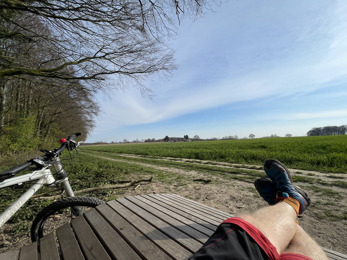 jopaterak's tweet photo. Und im Münsterland… entdecke die Gemeinsamkeiten… https://t.co/qHUY7GXAI8
