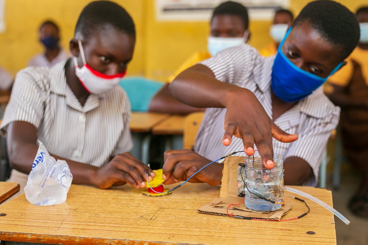 fugahcaleb's tweet image. Tell me and I forget, teach me and I may remember, involve me and I learn.-Benjamin Franklin #scienceset