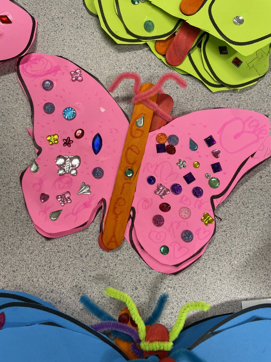 MsKnottEBE's tweet photo. Yesterday started our ABC Countdown to Summer!! We had Art Day to kick things off. We made these gorgeous butterflyโs to hang up in our room! @BattleElem
#countdowntosummer #artday #butterflycraft #EBELionPRIDE https://t.co/5sxNiePhQn