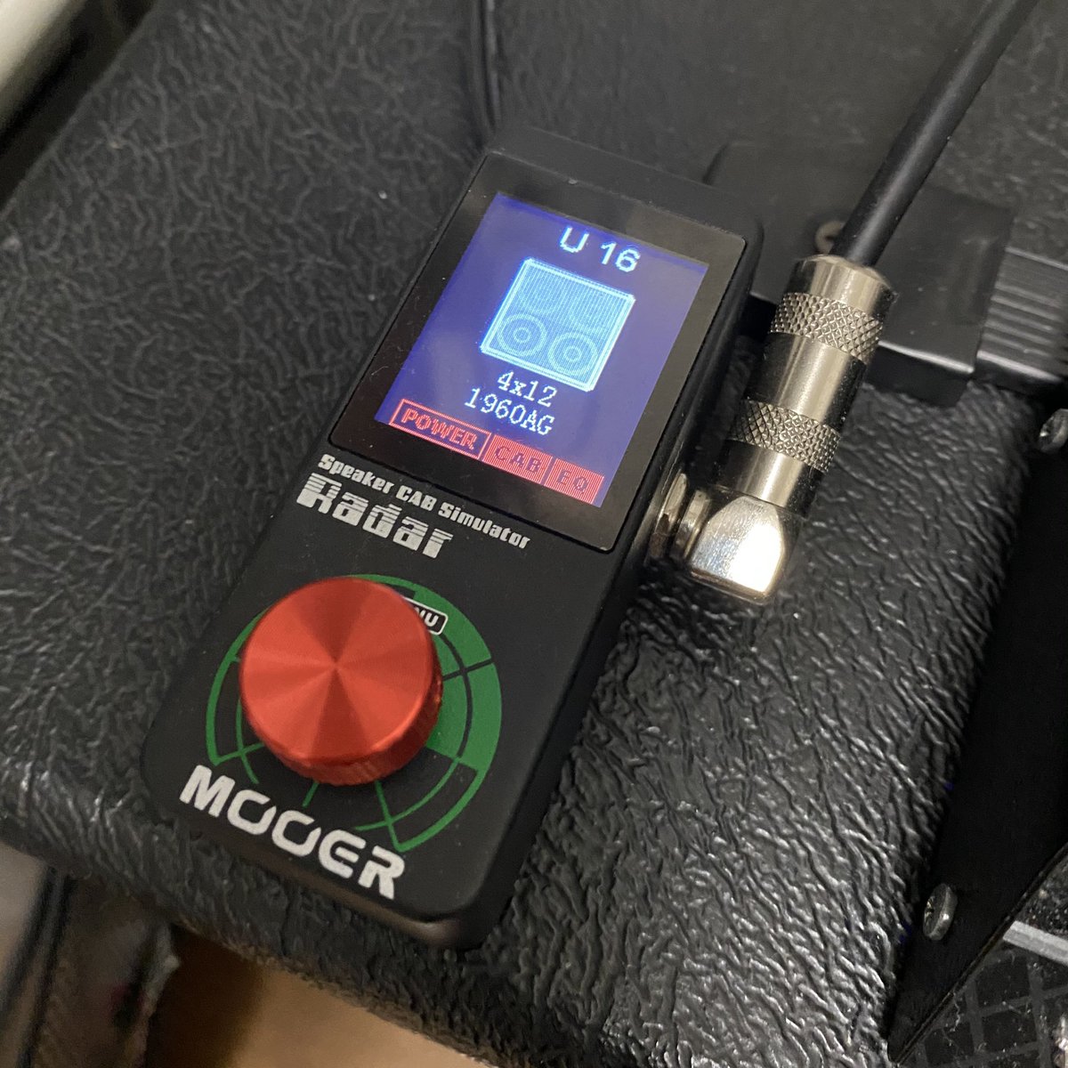 kei_style_'s tweet photo. おうち練セット

VOX MV50 Clean mod.→Mooer Rader（キャビネットシミュレーター）

MV50Cleanはアッテネーターがついていて1/100（-20dBらしい）が、それでもキャビネット鳴らせない時にMooer Raderがとても重宝しています。

#vox #mv50clean #mooer #rader https://t.co/o8XXeS6gYq