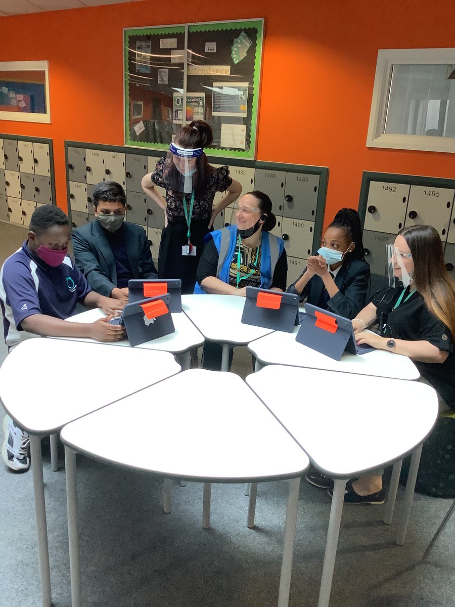 OldhamOasis's tweet photo. Our students @OldhamOasis  are thoroughly enjoying using their very own Horizons iPads during their lessons 👌 OasisHorizons #greatopportunities  #accesstoenhancedonlinelearning https://t.co/UNyUBa6kDf