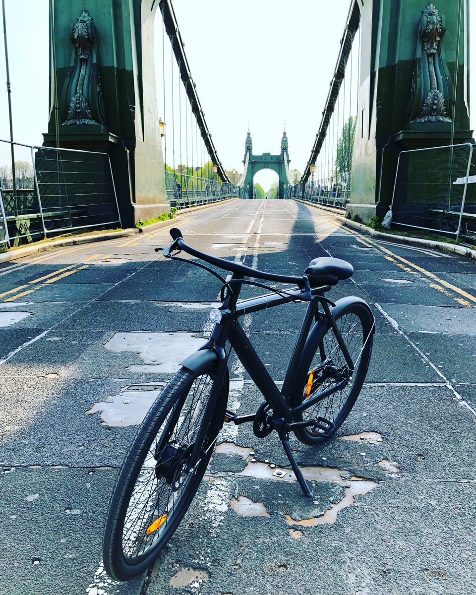 4/ 78 km, month 1:  @vanmoof S2 on the closed  #HammersmithBridge.  @tfl,  @MayorofLondon,  @grantshapps,  @LBHF,  @LBRUT isn’t it time this was fixed? Got a  #like from  @vanmoof founder  @TacoCarlier on  @instagram 