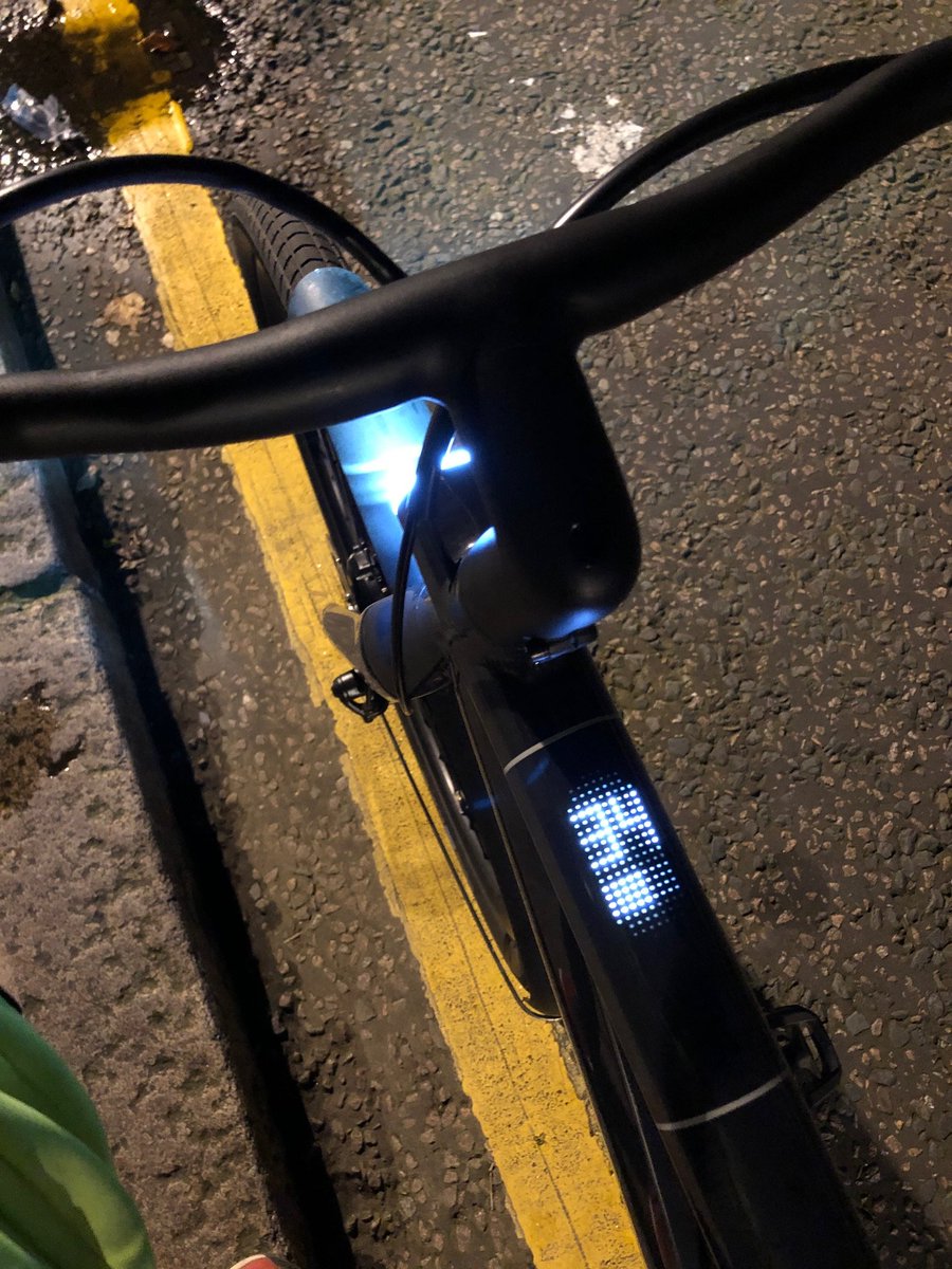 8/ 3790 km, month 9: 4th visit to  @vanmoof  #London store. Motor turns off while riding and bike restarts while riding -  #dangerous! Err 29 shows (remember this!). Plus speed shown is clearly wrong. Fix: new motor on bike.