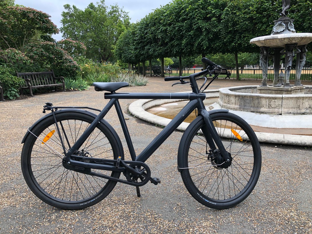 16/ ?? km, month 15: While in  @theroyalparks  #hydepark  @vanmoof bike refuses to unlock. Handle bar PIN entry not working.  @apple iPhone not connecting via  #bluetooth. Required multiple resets with a pen - thankfully in my bag. Still - there are worst places to get stuck.