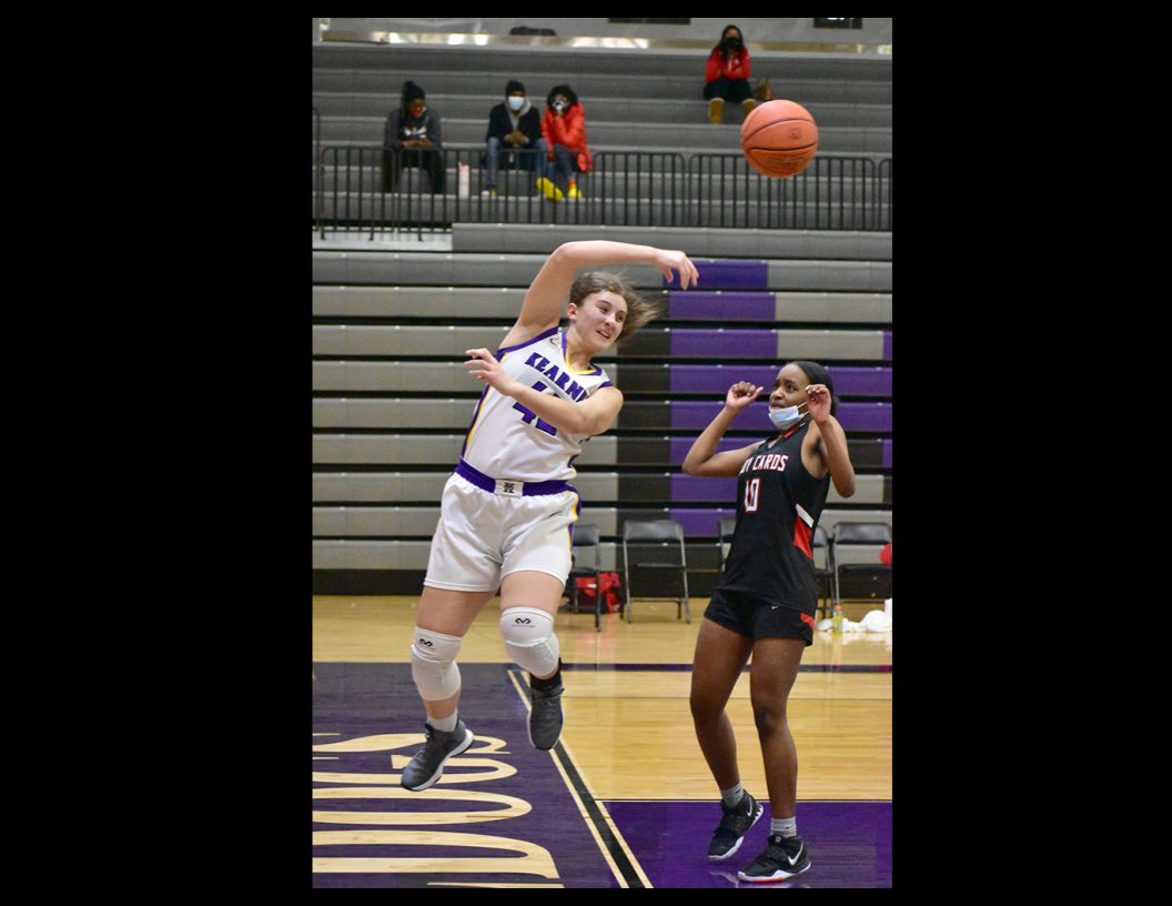 Congrats to <a href="/BulldogsKHS/">Kearney High School</a>'s Kaylin Higgins &amp; Kaylee Baggerly, Clipper Yrbk EIC &amp; Managing Editors., on placing in the <a href="/JEMKCnews/">Journalism Educators</a> competition. Kaylin earned 🥈 in 4-Part Theme  category, &amp; Kaylee earned HM in the Yrbk Sports Action Photo. <a href="/KearneyMOEdu/">Kearney School District</a> #BeABulldog #TeamUpKSD