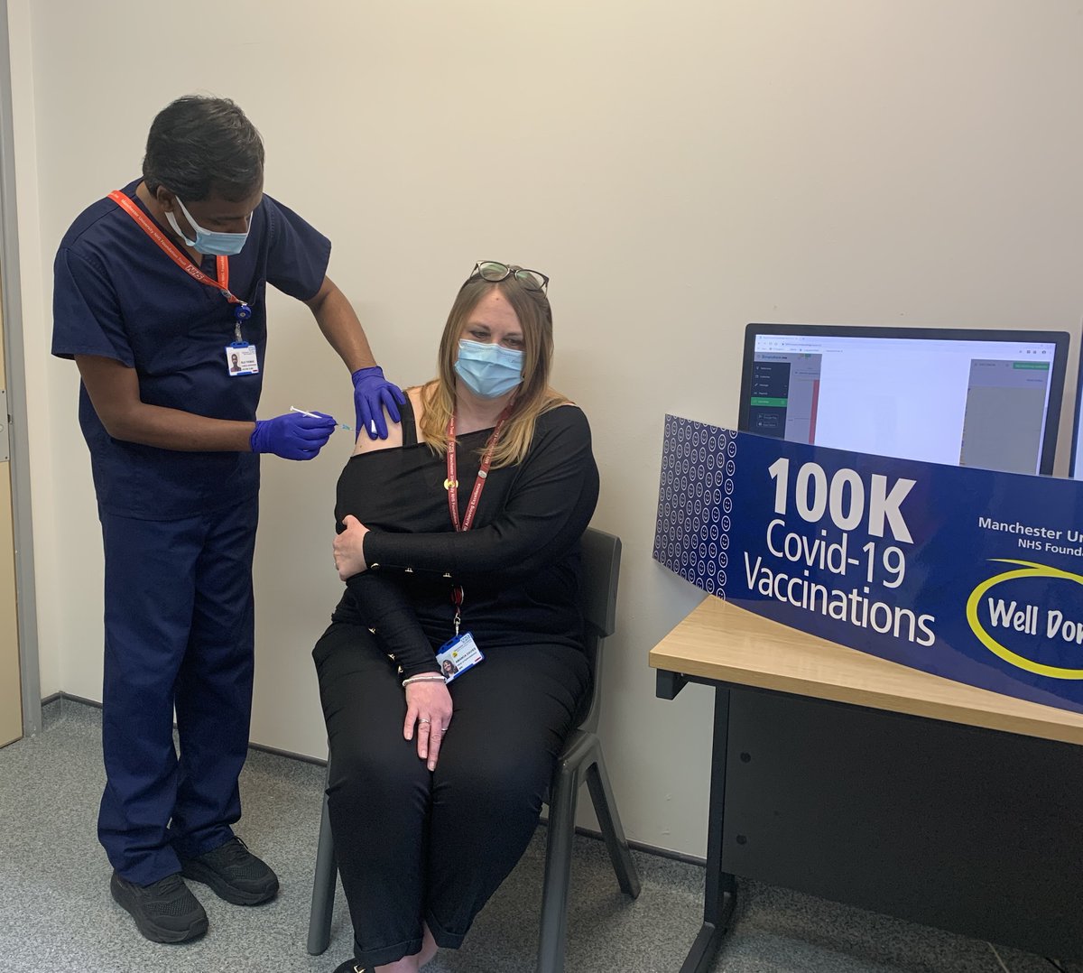 MFTnhs's tweet photo. Our 100,000th MFT #COVIDVaccination! Amanda Davies, MRI Head of Performance, gets her 2nd jab from Bijo Thomas, Clinic Charge Nurse. 💉🙌

WELL DONE to teams @MFT_MRI @Wythenshawehosp @TraffordHosp @NorthMcrGH_NHS 🙏💙

@mftchiefnurse @alisonlynch65 @MFT_Chief_Pharm @paula_flint https://t.co/NlkgaLSs2A