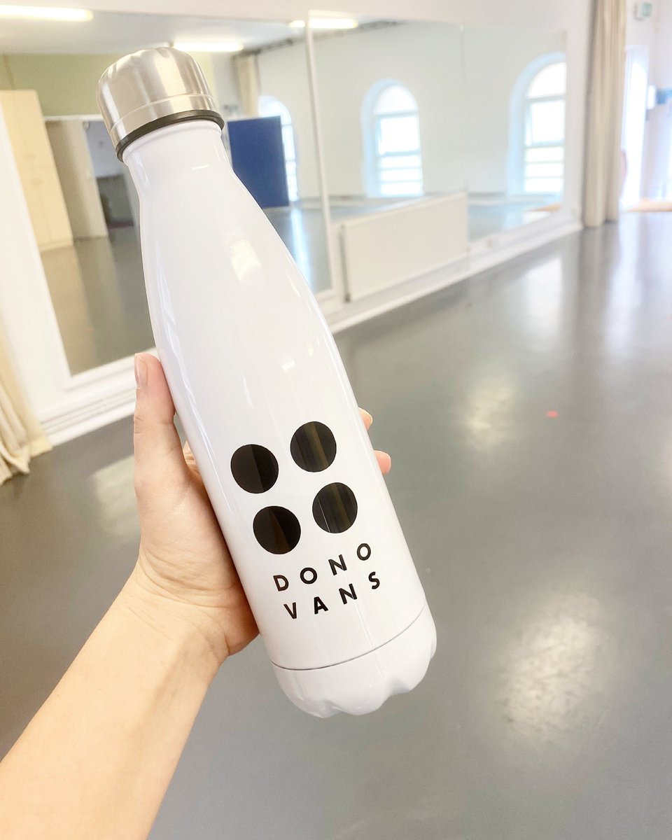 DonovansAcademy's tweet photo. Trying to encourage our students to be a little more eco... Iโm fully aware this is only a small small step to a bigger problem but if we all took small steps. We could make a difference #plasticfree #doitforyourplanet #forthefuturegeneration #eco https://t.co/VQXLQ04Cvt