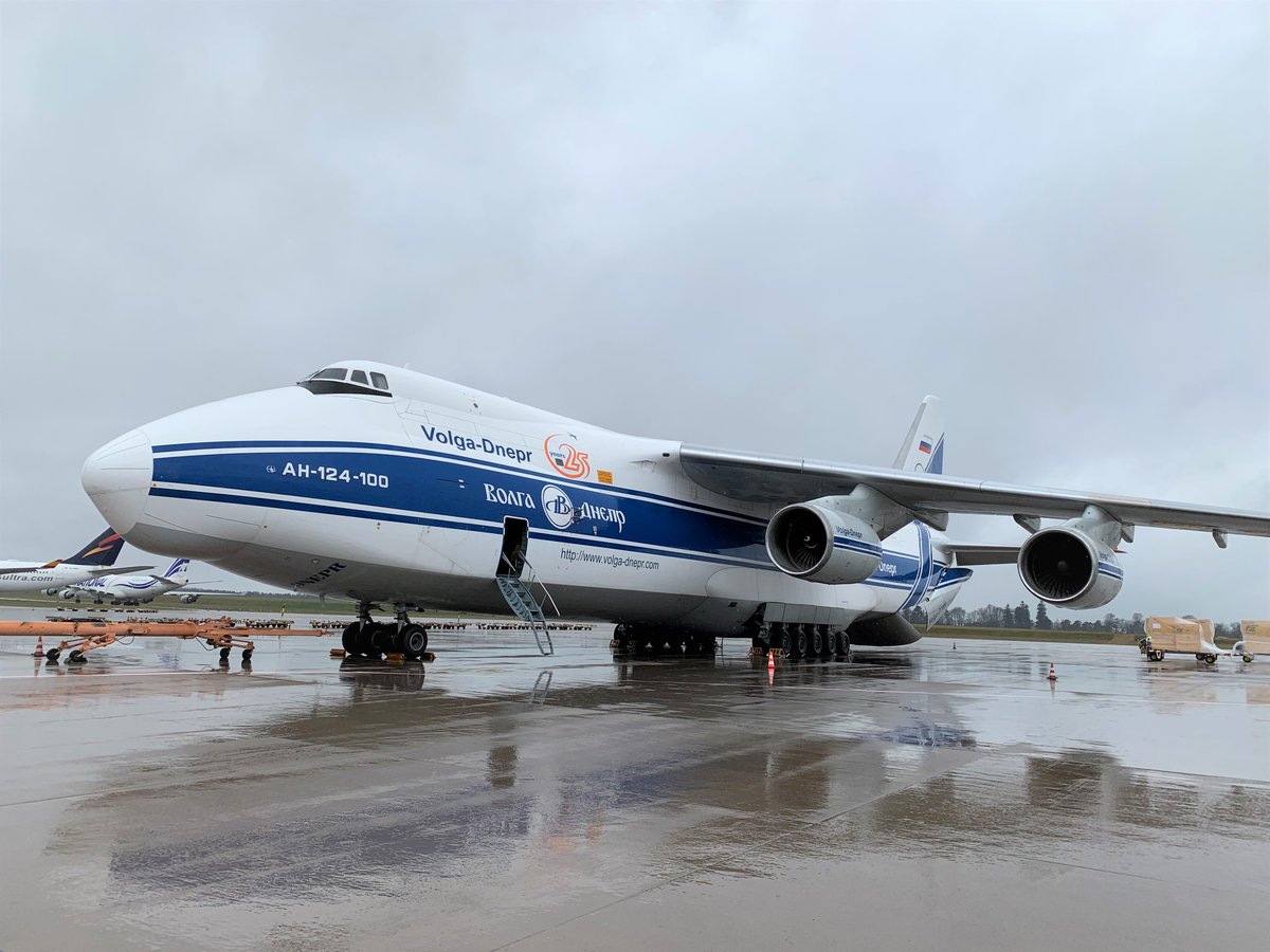Volga-Dnepr has recently transported a 82-tonne filling line which will scale up vaccine production up to 30 mln doses monthy. 
#volgadnepr #volgadneprairlines #vaccines #covid19 #covidvaccines #an124 #fillingline #vaccineproduction