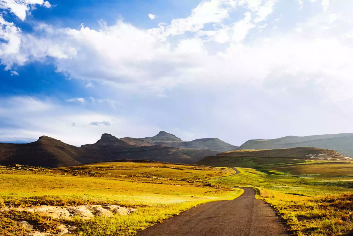 yourcareteam2's tweet photo. Hiking and adventure sports are some of the #thingstodo in this picturesque national park in #SouthAfrica.  https://t.co/IYXSDfSQcb https://t.co/zzMavPP6G3