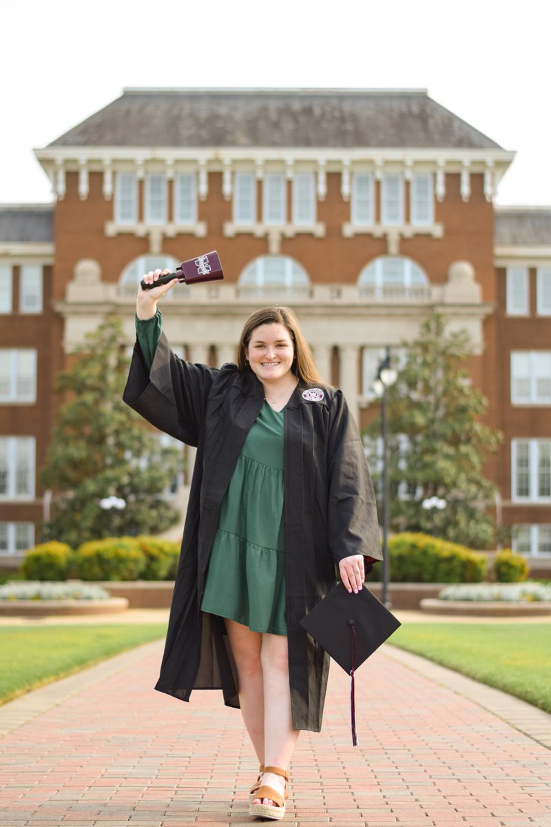 shazbazzar's tweet image. Graduation Day!
Congratulations, ⁦@abbeyrae__⁩  #HailState
