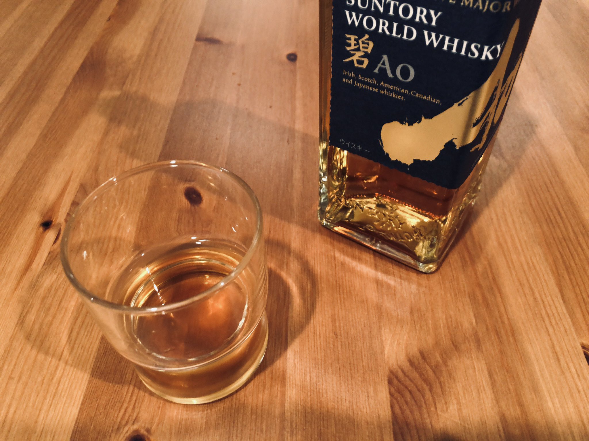 にゅーにゅー ウィスキー横に置いて麦茶ダンディに飲んでる T Co 6gpw3zp3yd Twitter