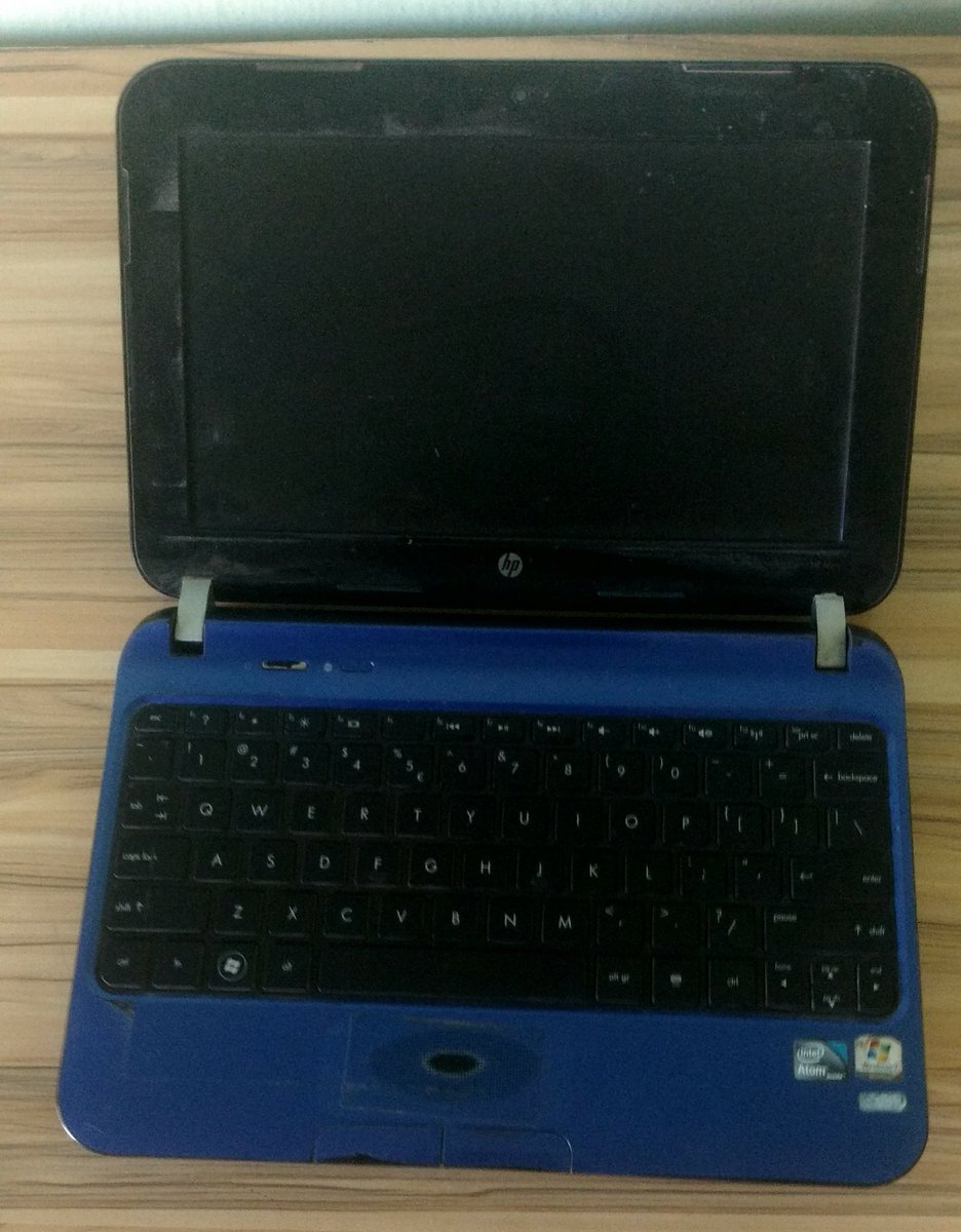 CyiephCorp's tweet image. Seriously??
This little one here from @HP is 8+ years old, with approximately 7.5 daily duty hours all these years, — never had a problem with it; until at #ThirdFrame, that&apos;s When it freezes,  shut itself down &amp;amp; refused to start — &quot;It&apos;s the Display IC&quot; said my Engineer.