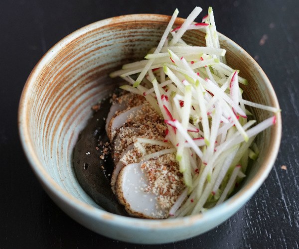 Recipe: Scallop and British Columbia apples - A Luxury Travel Blog buff.ly/3hFfaYW #luxurytravel