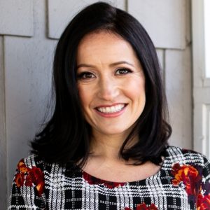 HESPodcast's tweet photo. New: We welcome @josieahlquist back to the show for a conversation about digital leadership during a pandemic, her new book, and the power of sending a digital hug to a friend or colleague. 🤗 https://t.co/a8omTy9nmy https://t.co/Wn6urYExbl