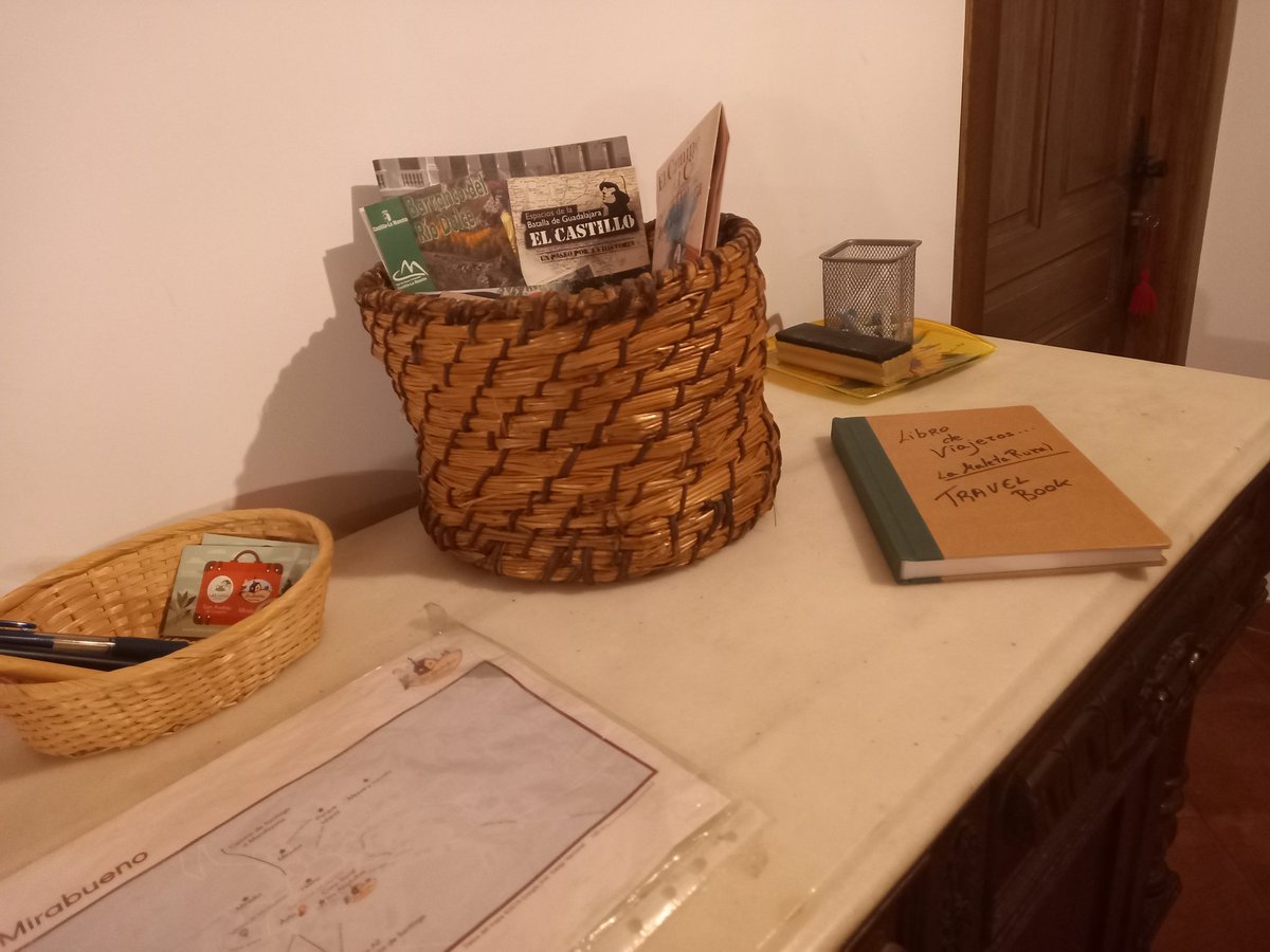 MirabuenoGuTOUR's tweet photo. Tenemos #naturaleza libro de #viajeros #patio ℹ turística de la región... y ya las primeras reservas...LARGA ESTANCIA  #veranoseguro2021 verano rural, verano especial ... consultar precios 👉 https://t.co/kvIu9xX96X https://t.co/XVGzmFzmUV
