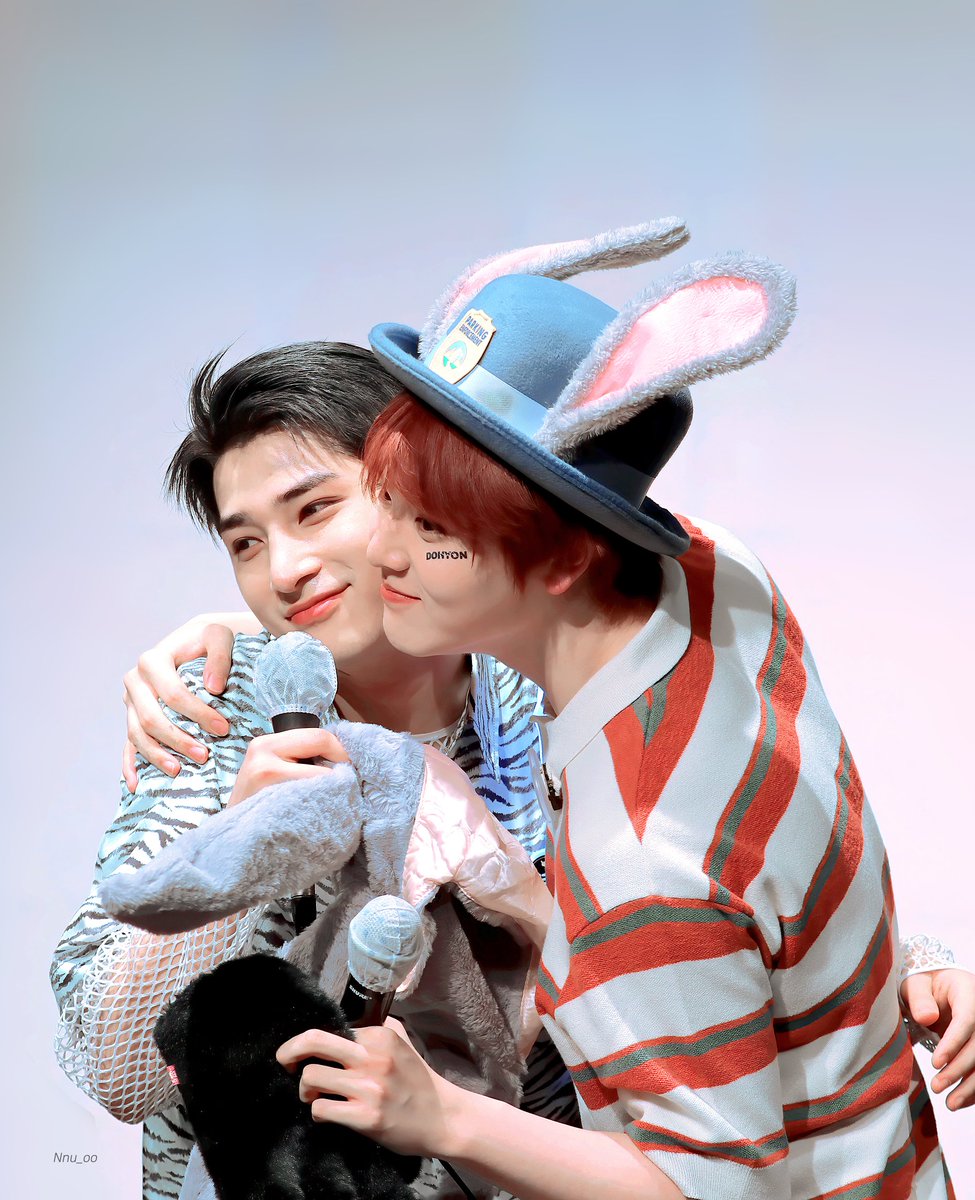 Nnu_oo's tweet photo. 210418 성암아트홀 
#BAE173 #한결 #도현 

볼부비기 측면샷 뭘 올렸고 뭘 안올렸는지 모르겠어서 그냥 보정한거 다 올림.. https://t.co/ajoMM1g5FZ