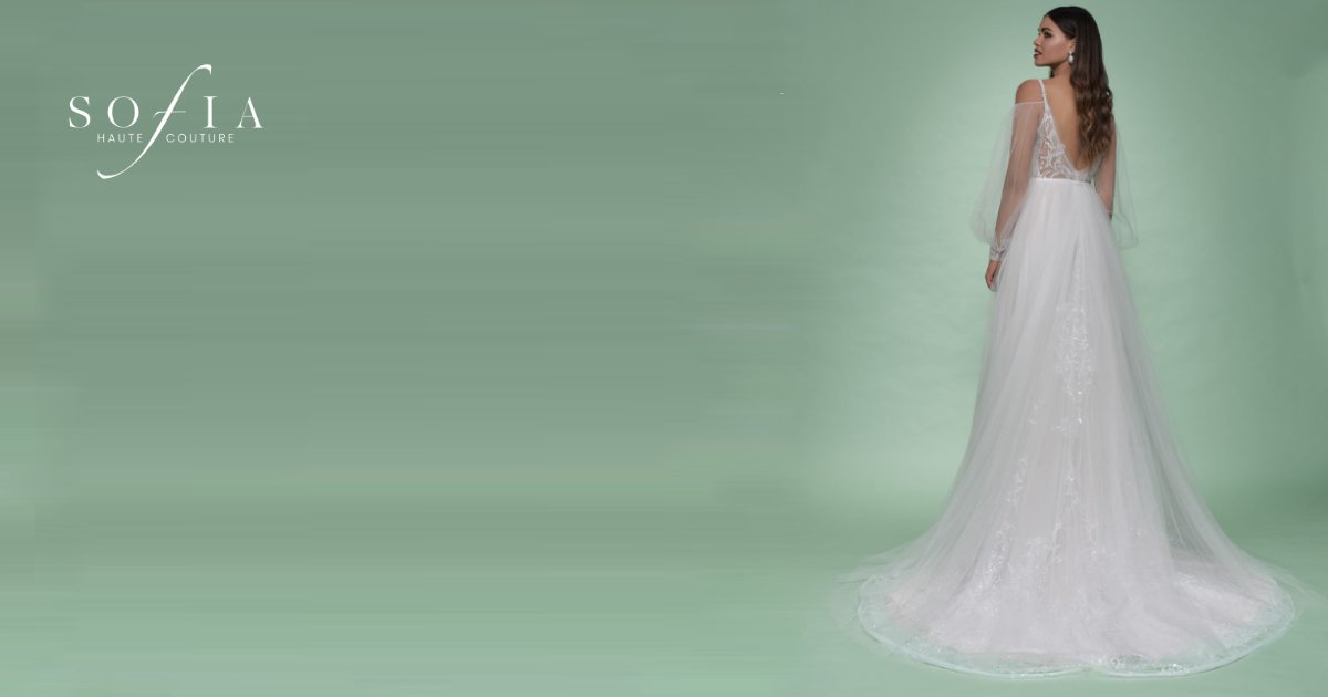 sofia_h_couture's tweet photo. L’abito Zeta ha le maniche ampie e lunghe e in tulle arricciato.
Cosa ne pensate?
#SofiaHauteCouture https://t.co/XyO4sgwK3H
