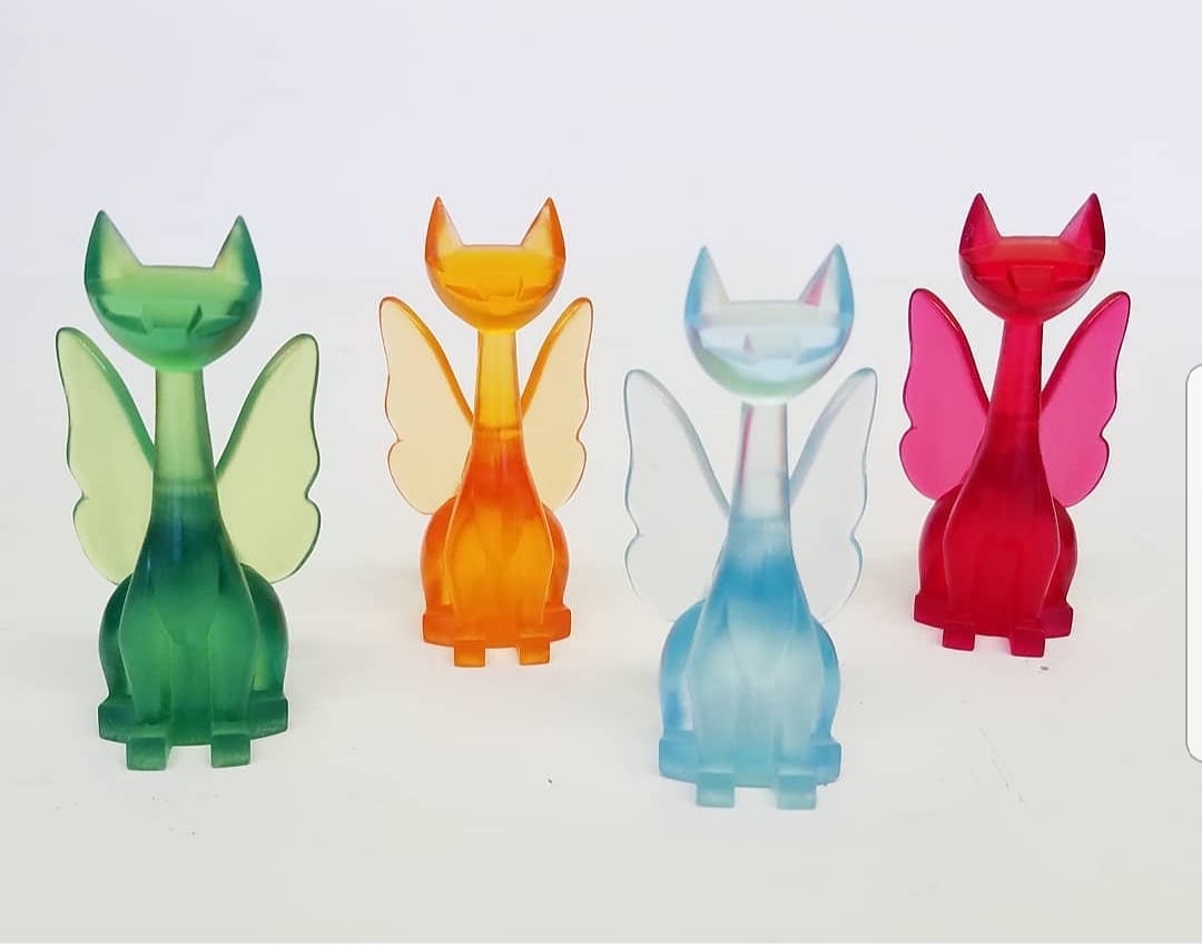 Sexy Thursday 
...
#funart #fauxglass #resin #cast #tuttz #fairy #cats #catsofinstagram #kitties #clear #colorful #sexy #exotic #colors #mood #attitude #art #collectibles #figurines #mywork #doingitmyway #beauty #resinart #decor