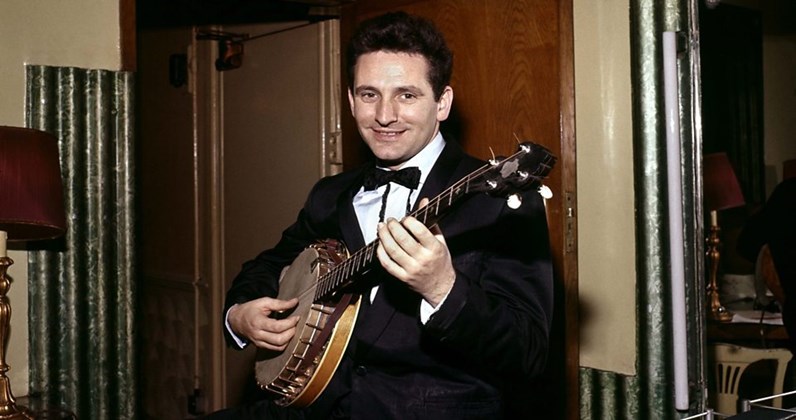 Happy Birthday Anthony James Lonnie Donegan (* 29. April 1931 in Glasgow; 3. November 2002 in Peterborough)! 