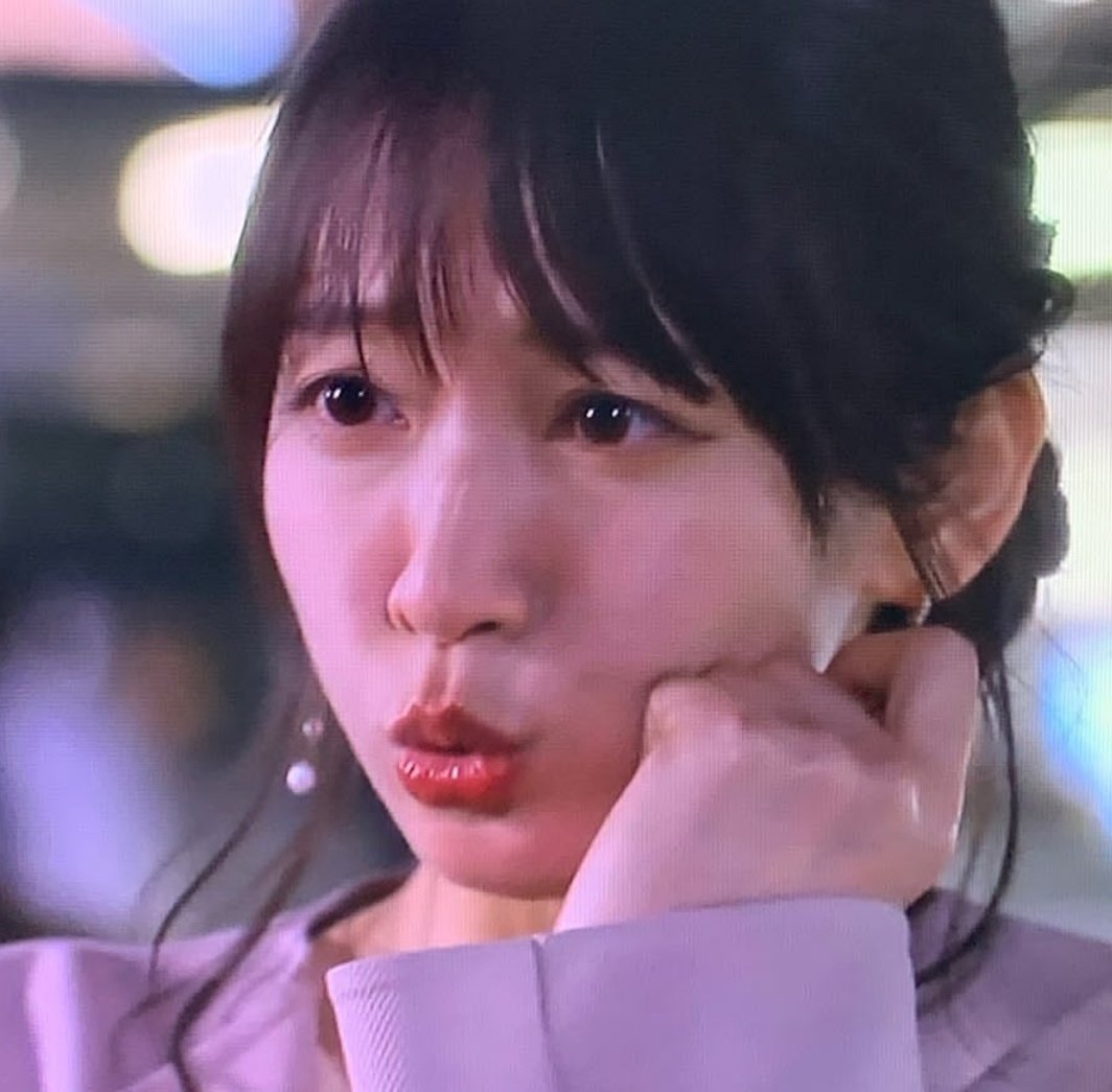 Momo あざとい女の子大好き 吉岡里帆ちゃんかわいすぎ 今日も眼福 さとるん観てる T Co 076gsremt2 Twitter