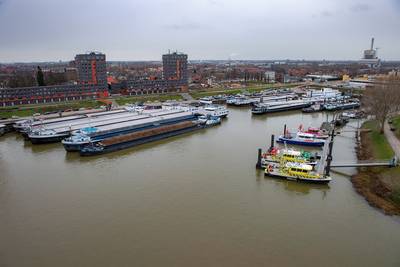 Kopschoppen bij de Nijmeegse Waalhaven is volgens officier van justitie poging doodslag: werkstraf geëist..