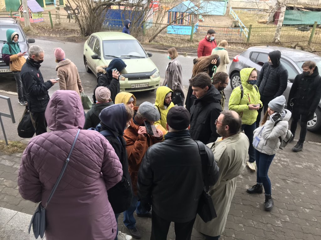 E0Jar_1WQAMtYV7?format=jpg&name=medium