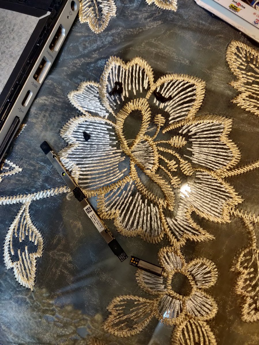 dannipeyton's tweet image. Update: the technician broke my webcam.

And now my keyboard has to be changed AGAIN because it&apos;s &quot;faulty hardware&quot; 

@HP @HPIndia @HPSupport