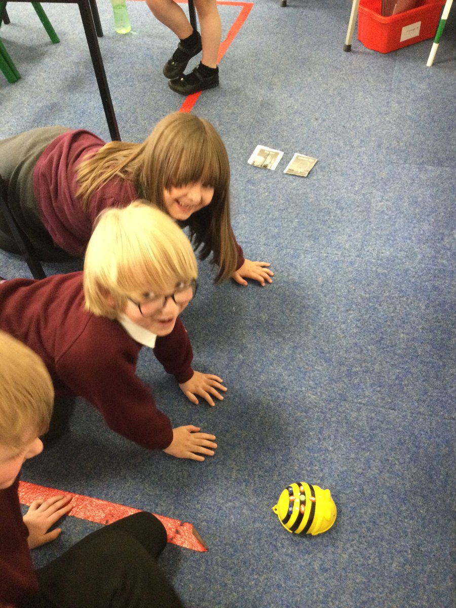 EllisonPrimary's tweet image. Today Year 2 took part in a coding lesson. We were able to control motion by specifying the number of steps to travel, direct and turn our Beebots. We also used our iPad Beebot application and took it in turns to move the Beebot around different settings. #Ellisoncomputing