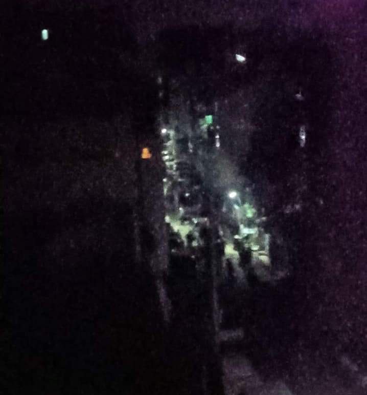 DeDee00854335's tweet photo. Tonight on 2nd street, 1st ward, #Thamine: An eyewitness said that Terrorists (#Myanmar security forces) raided a house and violently abducted two people. #Apr29Coup #WhatsHappeningInMyanmar https://t.co/d39SBiBqrs https://t.co/ecZJN3nP7E