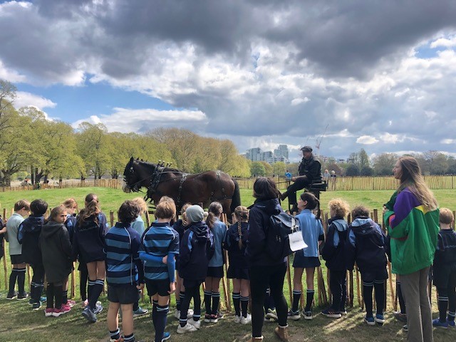 It was a privilege to welcome the beautiful shire horses, and the brilliant Tom and Ed, from <a href="/OpCentaur/">Operation Centaur</a> to Wandsworth Park today to continue work on our meadow creation project. Thank you to everyone who came to watch and @CLLServices <a href="/WandsworthPark/">Wandsworth Park</a> <a href="/wandbc/">Wandsworth Council</a> #BiodiversityGain