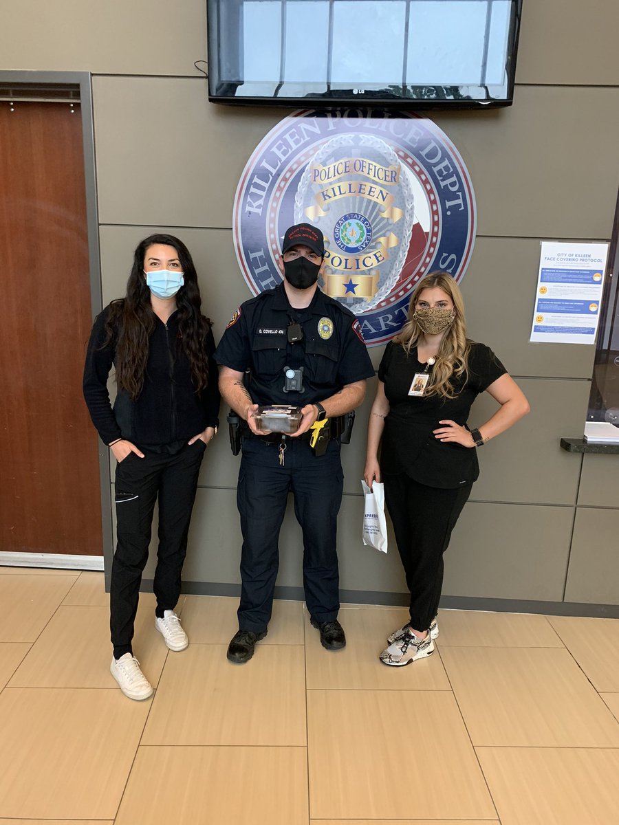 KilleenPD's tweet photo. Thanks Michelle and Chloe   from Express ER for your visit this morning!  We appreciate your support!!! @ExpressERHH @kpd_policechief https://t.co/miGDw75BVe