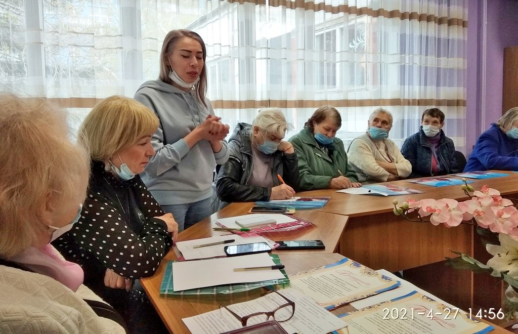 Женщины клуба "Вдохновение" на конференции по вопросам работы «Центра активного долголетия» РОО «Союз женщин»( предс. Пидько Л.В.), кроме полезных советов фитнес тренера Озерской А.В., получили благодарности за активную жизнен.позицию. <a href="/promadm/">Promadm.samara</a>