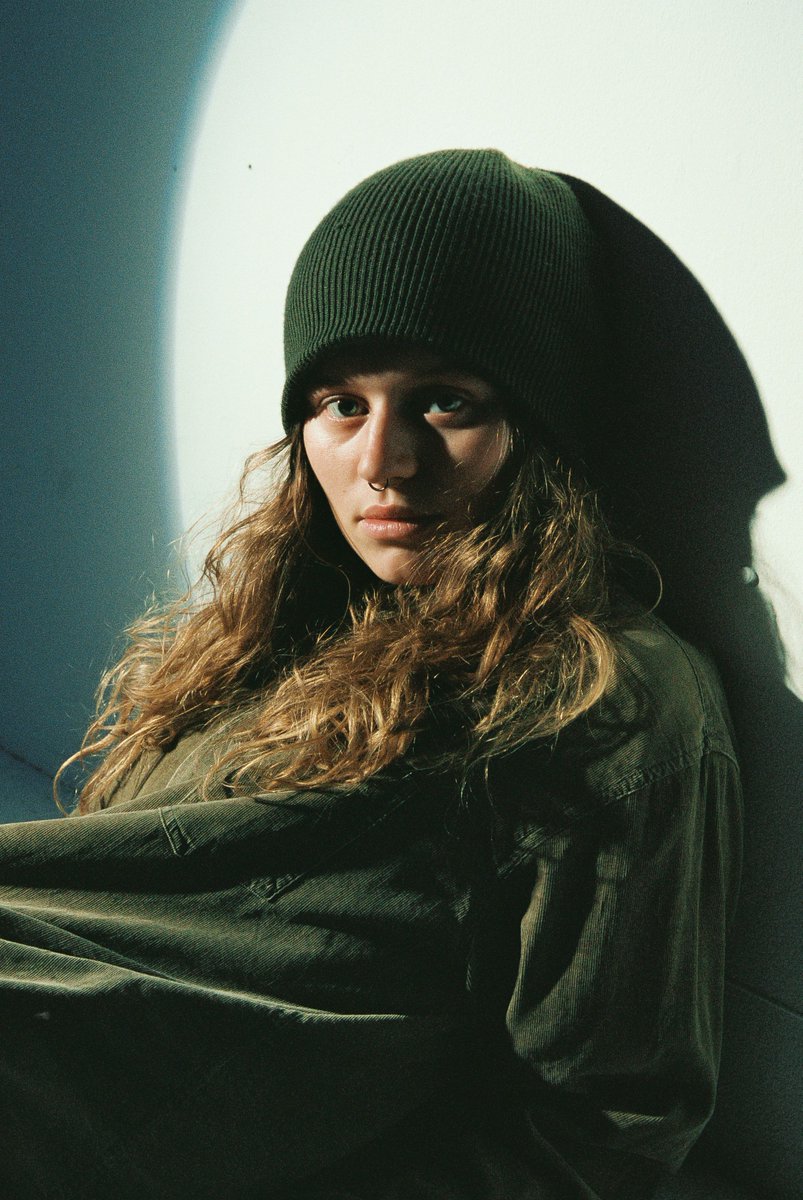 talldanhegarty's tweet image. 10pm to midnight on @rte2fm ⤵️

@LittleSimz, @C2Cdjs, @BiigPiigMusic, @Giaa_band, #newmusic from @AerialSalad, @versiveofficial, &amp;amp; Rejjie Snow, plus words &amp;amp; music from @_girlinred_ 

Pic by Jonathan Kise

➡️ 2fm.rte.ie/player/