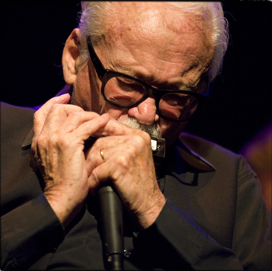 JazzTimes's tweet photo. #HappyBirthday to Toots Thielemans, the Belgian-born jazz harmonica master who, among many other gigs, played the harmonica on the Sesame Street theme song! https://t.co/EsokJE6gQB