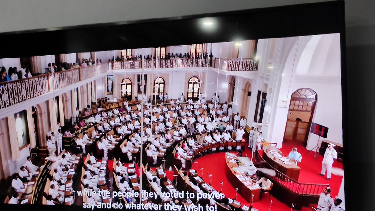 ActorAATHMA's tweet image. #RightToRecall i support that bill kindly implement ... 
Movie '1' is best movie for the people who needs to have knowledge of why party ideology is in front of democracy ' superb direction and music and superstar #Mammootty nailed it what elegance in acting ' #R2R make it viral