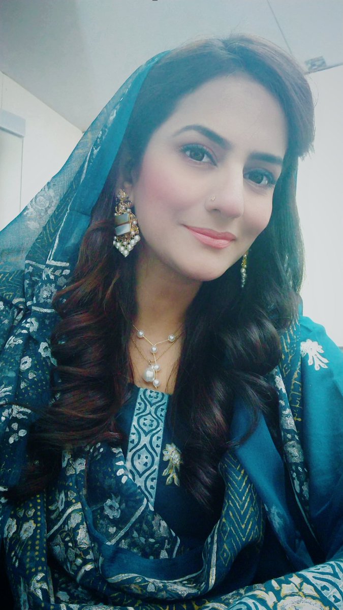 uffairaas's tweet photo. #Ramadan_Transmission_2021
8th Ramadan
Jewellry : #Jawahiraat_by_Uffaira
Footwear : #Walkies
#show_glimpse #clicks #host #guest #expert #uffaira #uffaira_anis_saad #Nutritionist_Uffaira #Helath_tips #Health_Care
#Baran_e_Rehmut #Reema_Khan @Farhan_Ali_Waris https://t.co/4alLXnOkUv