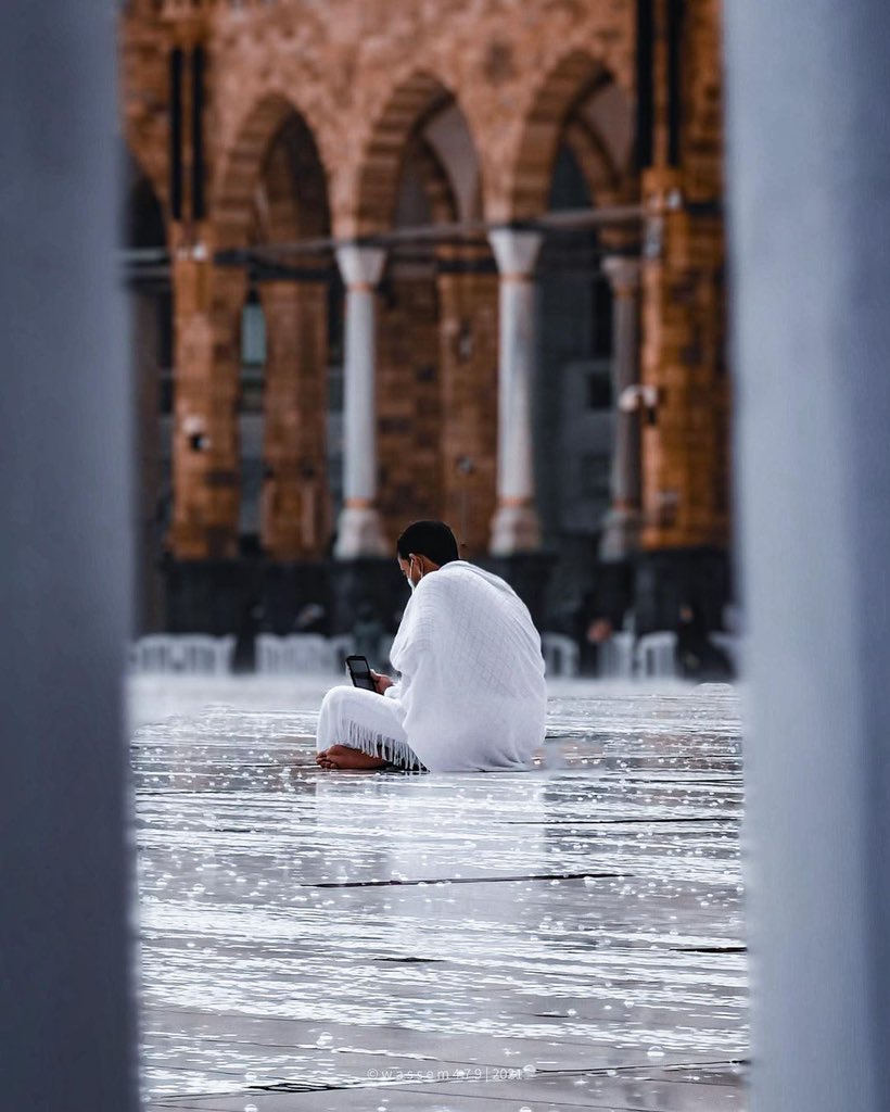 Makkah_wr's tweet photo. يا رب في القلبِ آمالٌ مُعلقّةٌ
أنتَ الكريمُ فحقّق كُل آمالي ✨

#١٧رمضان_١٤٤٢ https://t.co/1fupb1UDTG